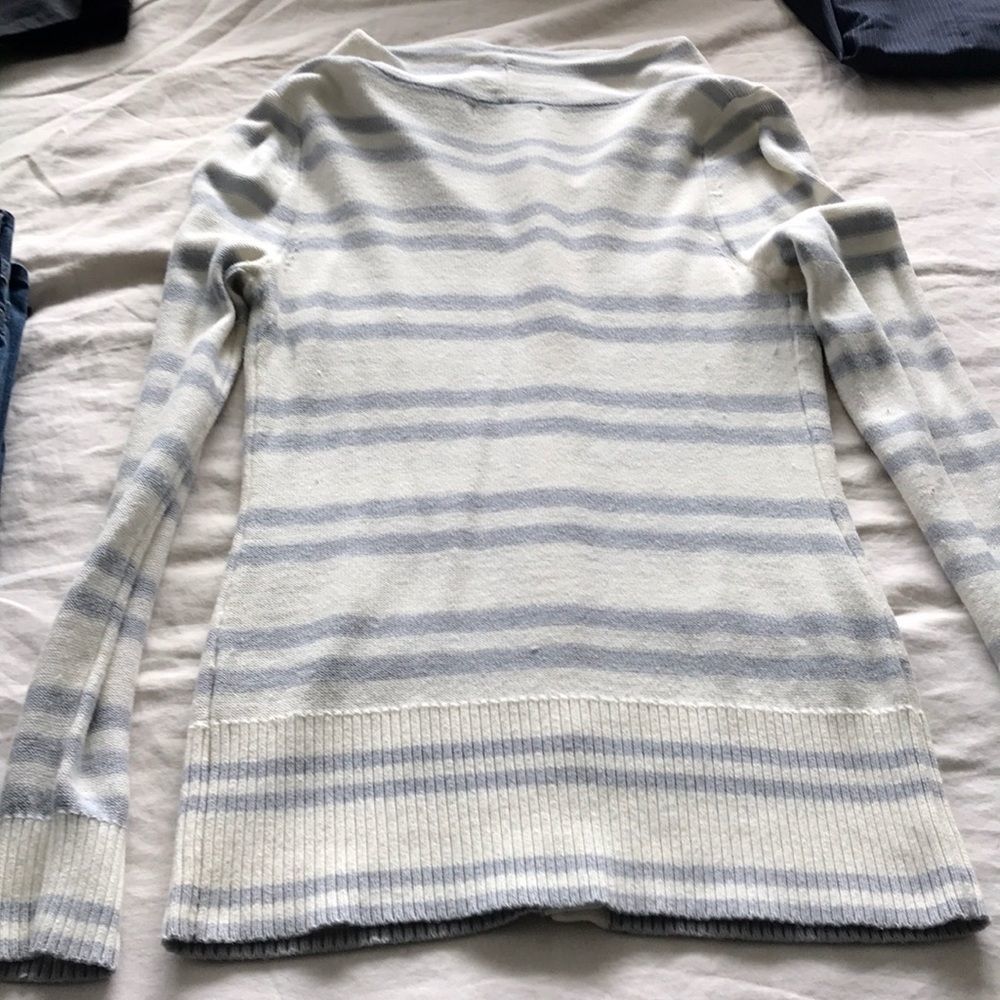 Button up sweater - Picture 5 of 5